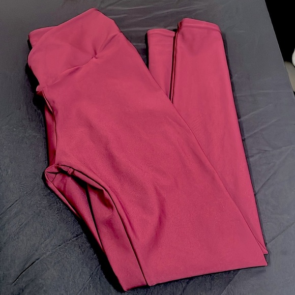 Obsession Pants - Obsession leggings scrunch butt. With a V front burgundy